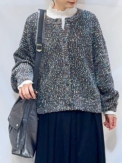 𝐇𝐢𝐫𝐨𝐦𝐢さんの「SHOO･LA･RUE｜【洗濯機可/前後2WAY】ぽこぽこニットカーディガン」を使ったコーディネート