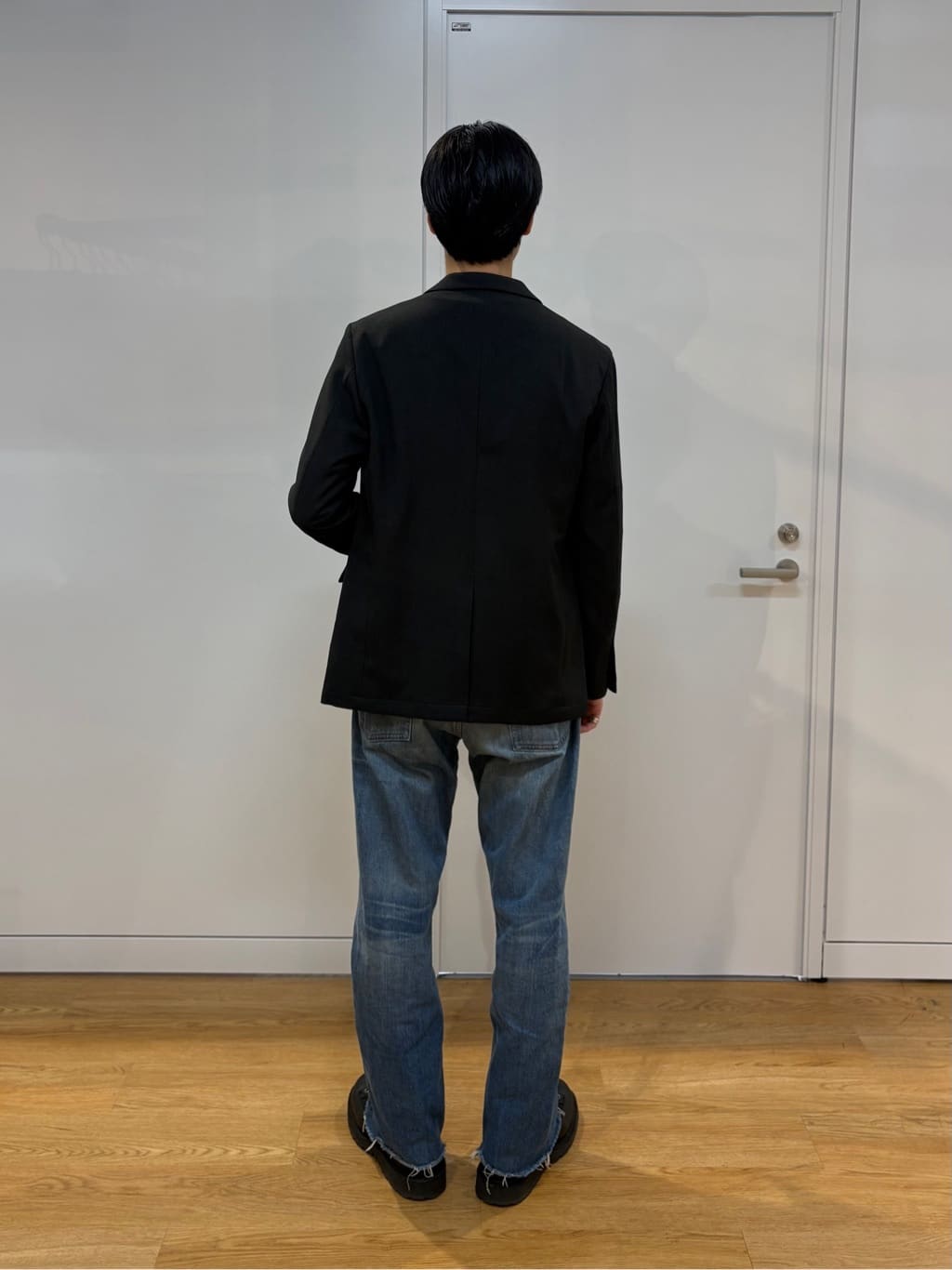 北浦歩大さんの「tk.TAKEO KIKUCHI｜【365日対応】PINHEADシングルセットアップ/上下2点セット/ONOFF兼用/ストレッチ/洗え」を使ったコーディネート