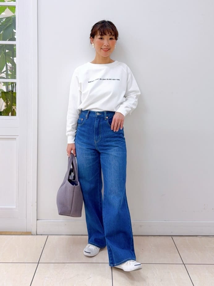 Osawaさんの「Dessin｜【洗える】ラグラン切り替えミニロゴカットソー」を使ったコーディネート