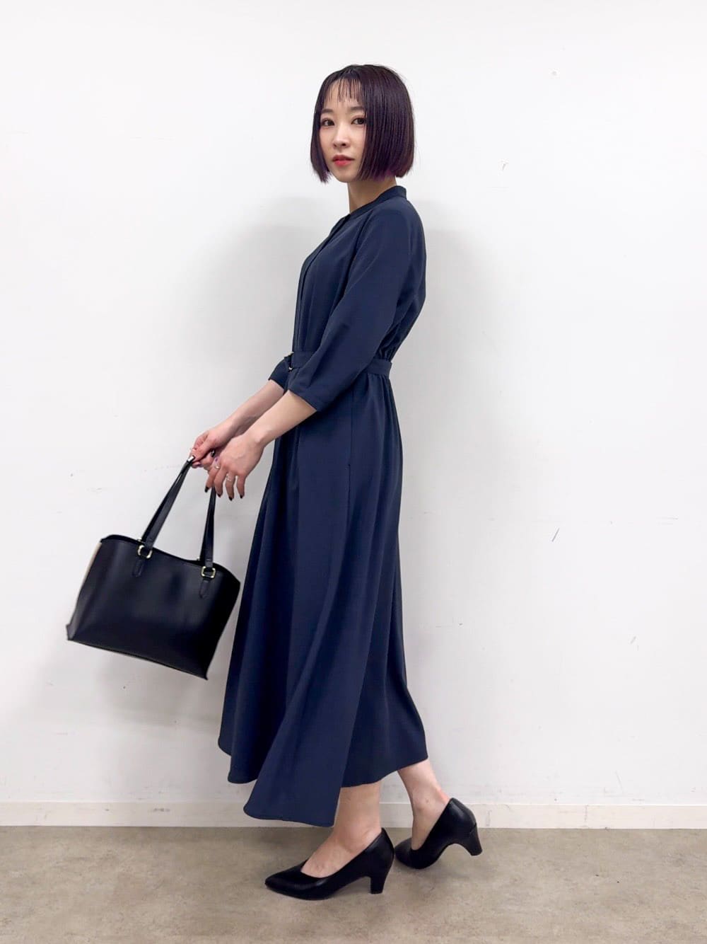 𝐜𝐡𝐢𝐤𝐚さんの「SHOO･LA･RUE｜【2WAY】さりげないサイド配色がポイント きれいめトートバッグ」を使ったコーディネート