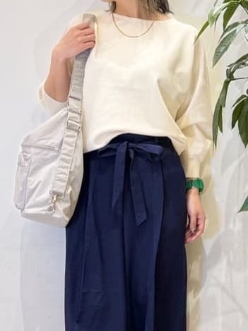 misakiさんの「SHOO･LA･RUE｜【洗濯機可/S-LL】ハイウエストで美脚見え リボンクロップドワイドパンツ」を使ったコーディネート