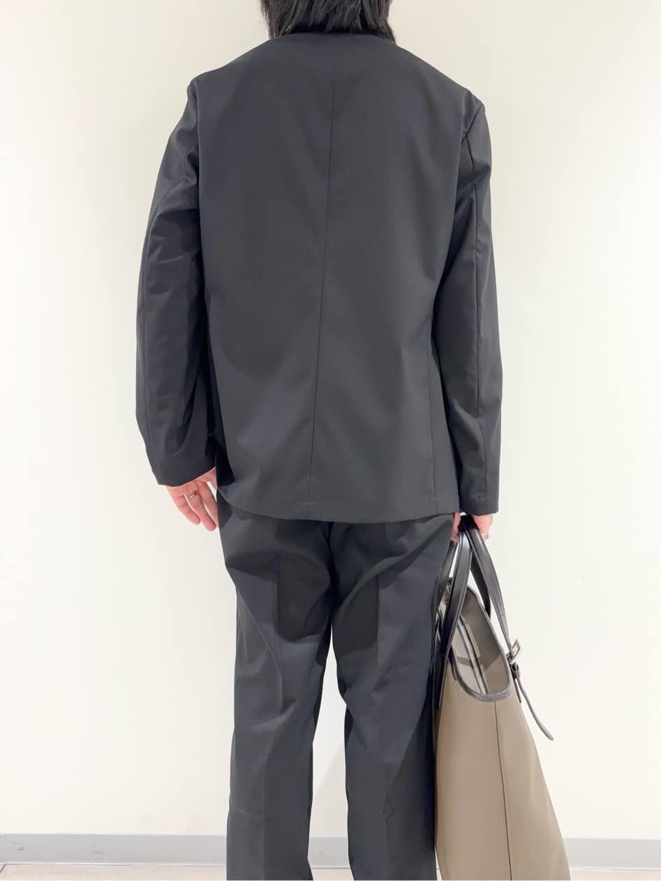 及川さんの「TAKEO KIKUCHI｜【ON／OFF兼用】CARREMANファブリック ノーカラージャケット」を使ったコーディネート