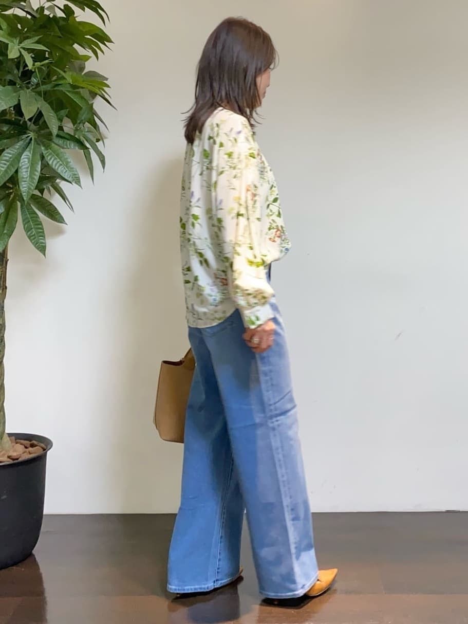 tomoさんの「UNTITLED｜【定番人気/はっ水/洗える】タスランショートトレンチコート」を使ったコーディネート