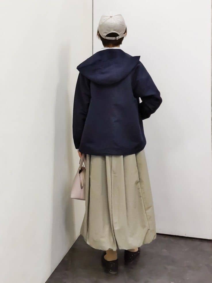 やまちゃんさんの「grove｜羽織としても大活躍！驚きの伸びを備えたコットンナイロンストレッチシャツ」を使ったコーディネート