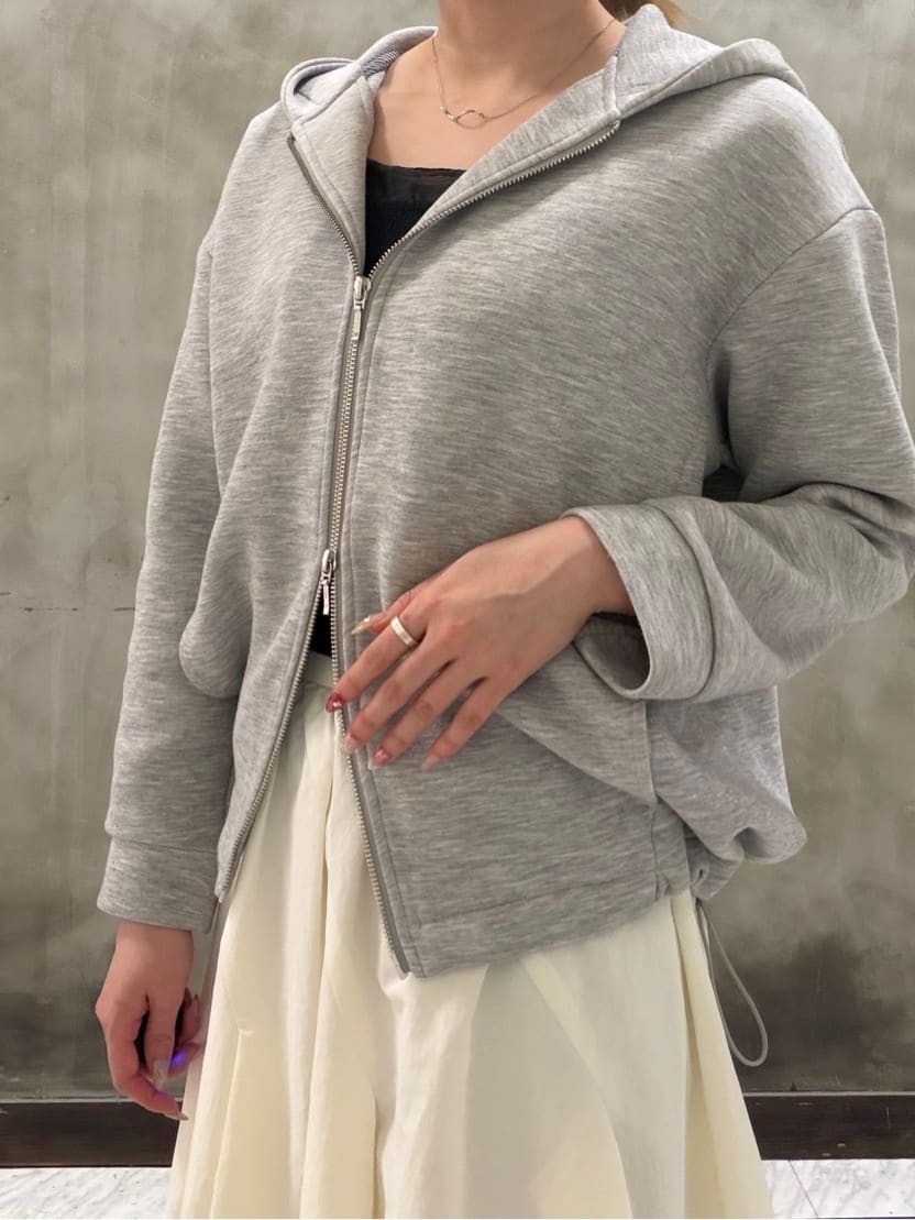 maiさんの「grove｜【貴島明日香さん着用】シアードッキングスクエアタンク」を使ったコーディネート