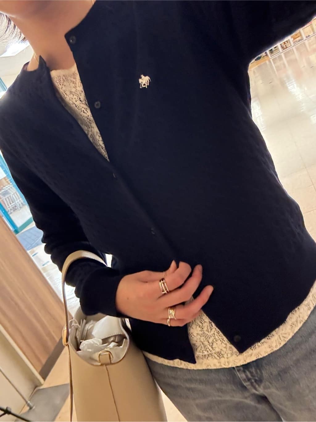 しばさんの「THE SHOP TK｜【POLO BCS 別注】ケーブルカーディガン」を使ったコーディネート