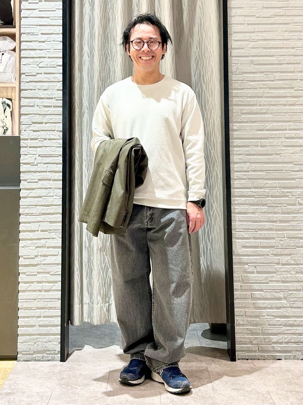 KENJI Iさんの「THE SHOP TK｜ライトエバーデニム ジャケット 洗濯機OK/ストレッチ/セットアップ可」を使ったコーディネート