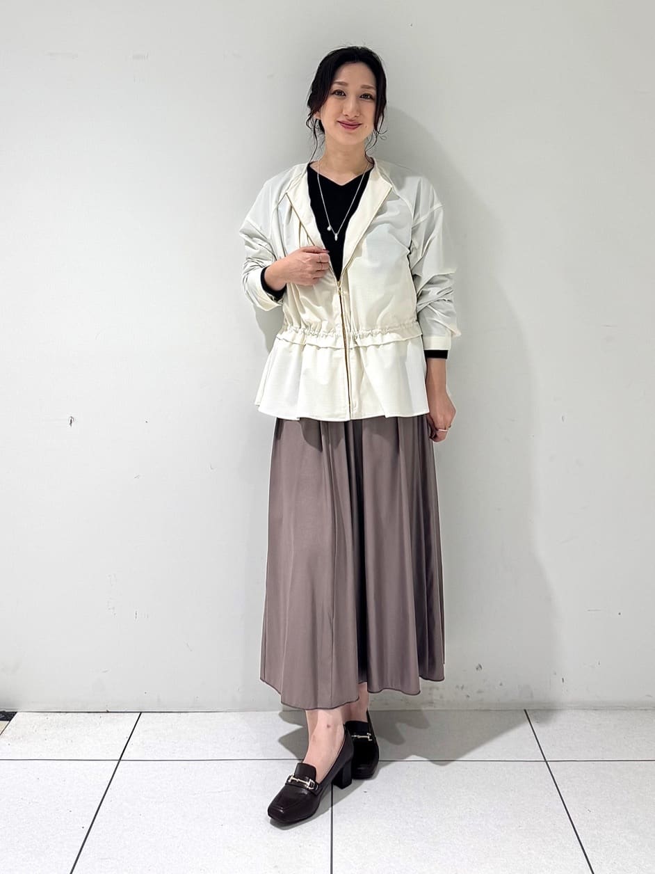 そんさんの「INDIVI｜【ウール混ラメ素材】Vネック煌めきニット」を使ったコーディネート