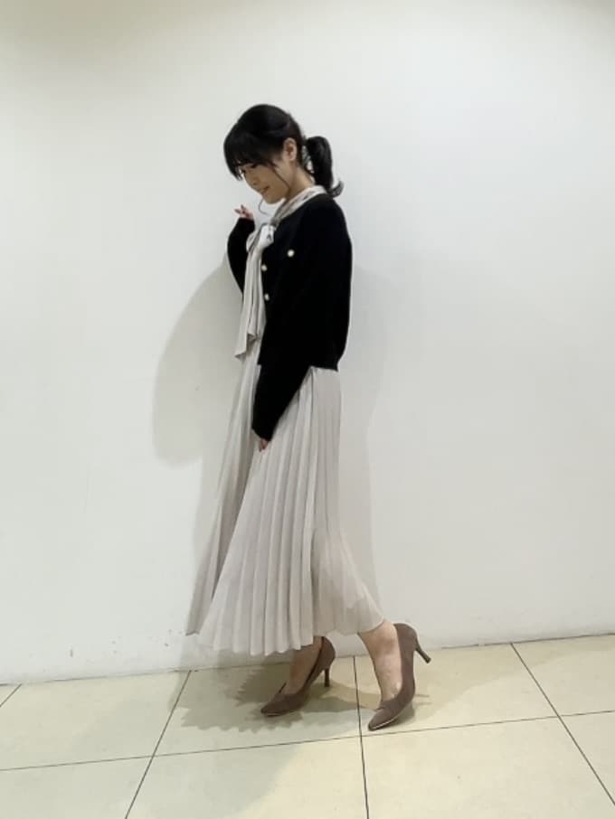 watanabeさんの「UNTITLED｜◆【フォーマル/洗える】ボウタイ プリーツワンピース」を使ったコーディネート