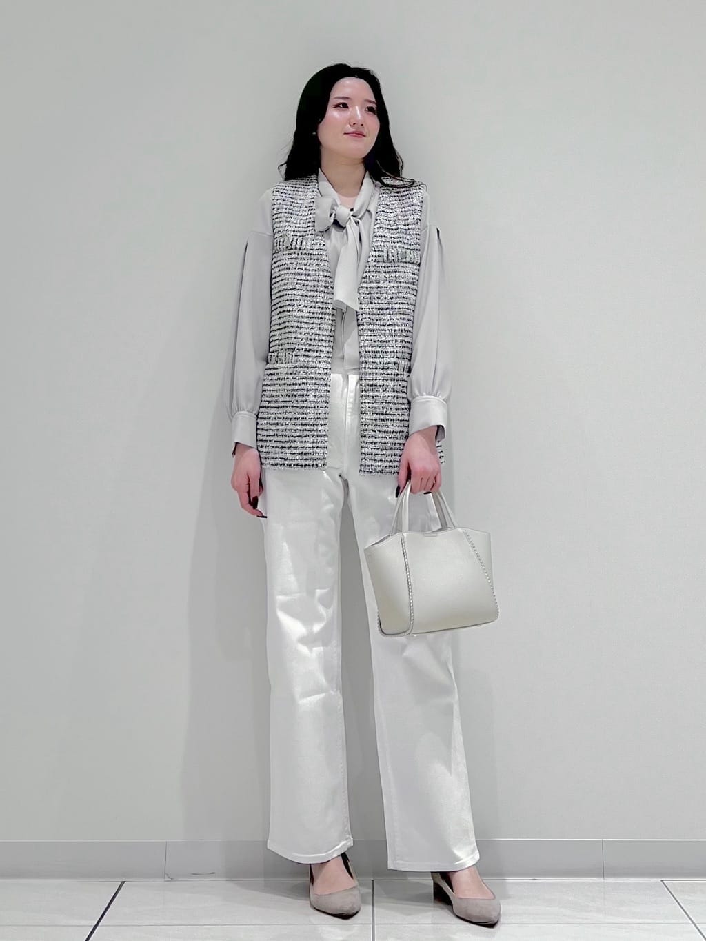 T.Kさんの「INDIVI｜【洗える】ジョーゼットボウタイブラウス」を使ったコーディネート