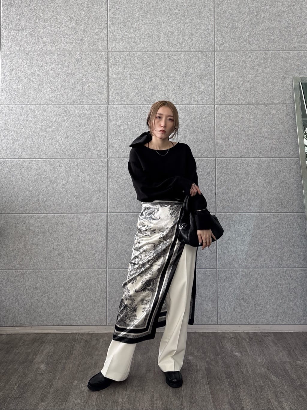 kotakiさんの「INDIVI｜Timeless｜ストレートフレアパンツ」を使ったコーディネート