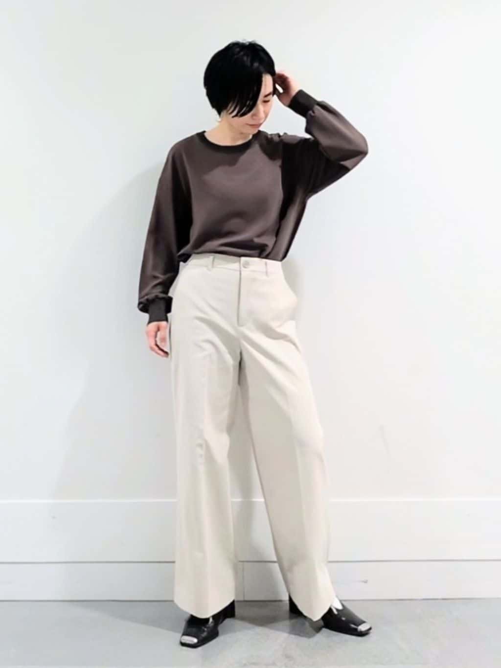 ミズタさんの「UNTITLED｜【洗える/ゆったり】リッチジョーゼットブラウス」を使ったコーディネート