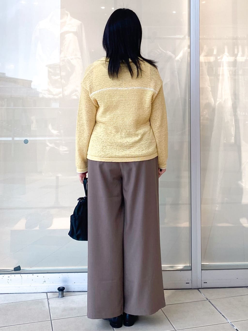 Jeanさんの「OPAQUE.CLIP｜テープヤーンキーネックニット【洗濯機OK】」を使ったコーディネート