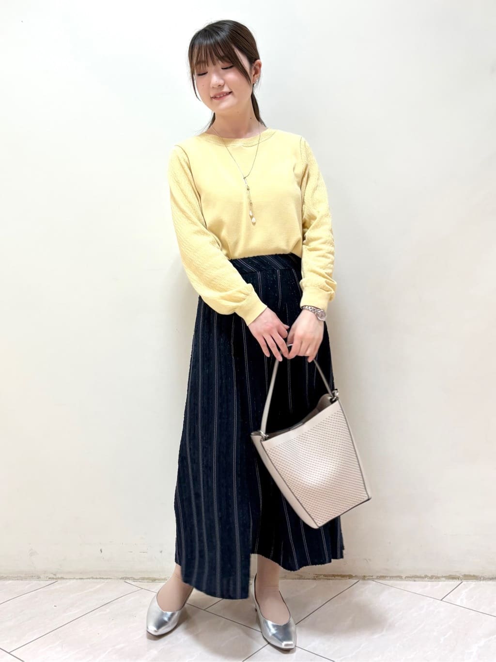 mikiさんの「Reflect｜透かしスリーブデザインハイゲージニット」を使ったコーディネート
