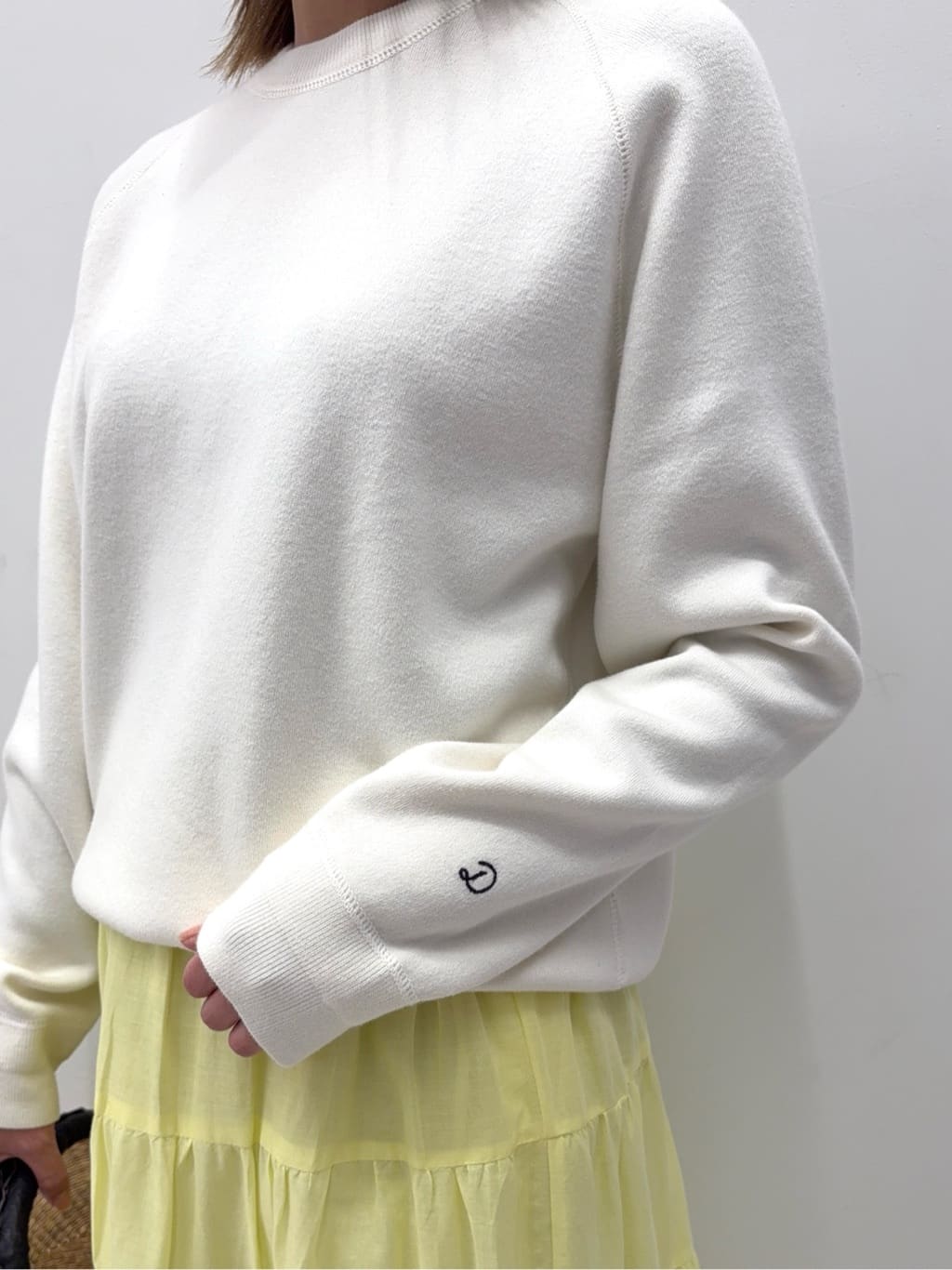 Nishijimaさんの「DRESSTERIOR｜◆ウォッシャブルコットンカシミヤプルオーバーニット」を使ったコーディネート