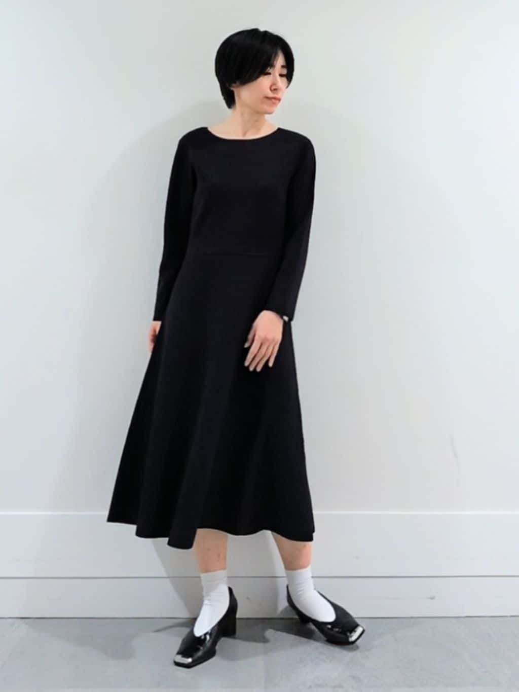 ミズタさんの「UNTITLED｜【洗える/ストレッチ性/フォーマル】ニットワンピース」を使ったコーディネート