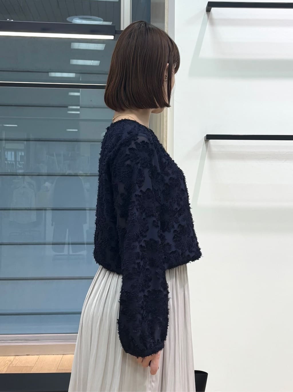 asamiさんの「INDIVI｜【華やか／大人シアー／セレモニー】カットフリンジブラウス」を使ったコーディネート