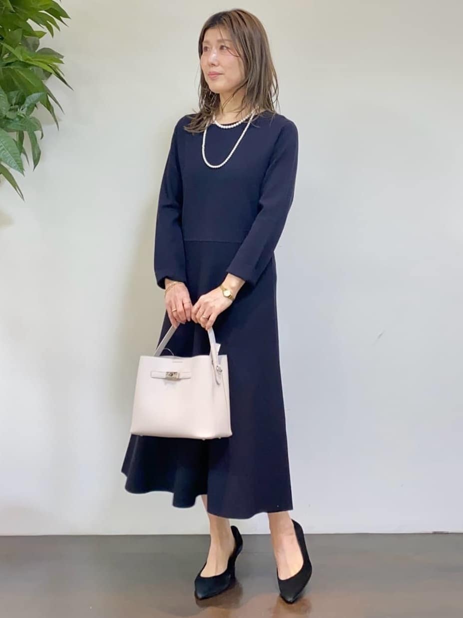 tomoさんの「UNTITLED｜【洗える/ストレッチ性/フォーマル】ニットワンピース」を使ったコーディネート