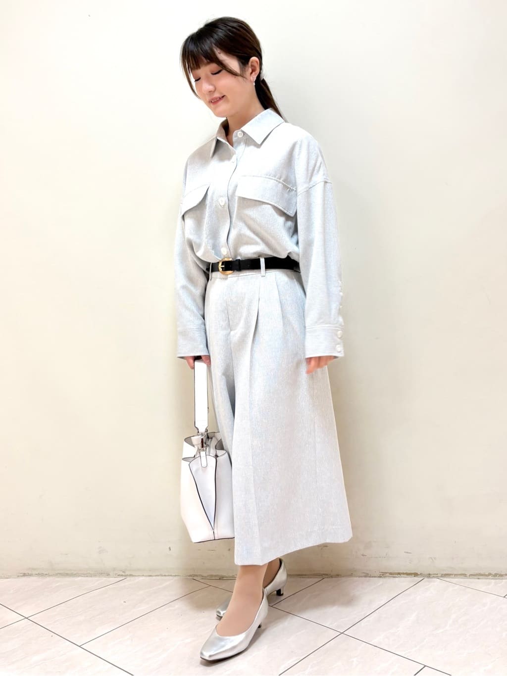 mikiさんの「Reflect｜リネンライクワイドミディパンツ」を使ったコーディネート