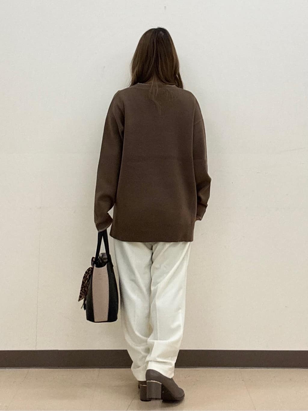 shioさんの「SHOO･LA･RUE｜【洗濯機可/S-LL】美脚見え あったか裏起毛 テーパードパンツ」を使ったコーディネート