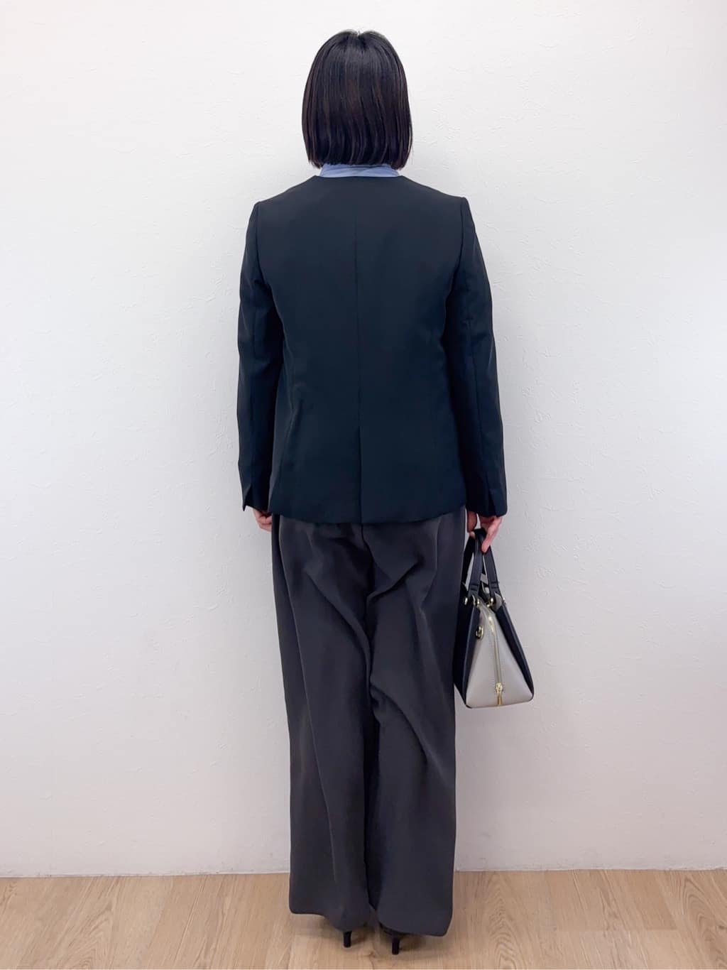 Takeさんの「OPAQUE.CLIP｜《通勤／セットアップ対応》 Vネックジャケット／ダブルクロス【洗濯機OK】」を使ったコーディネート