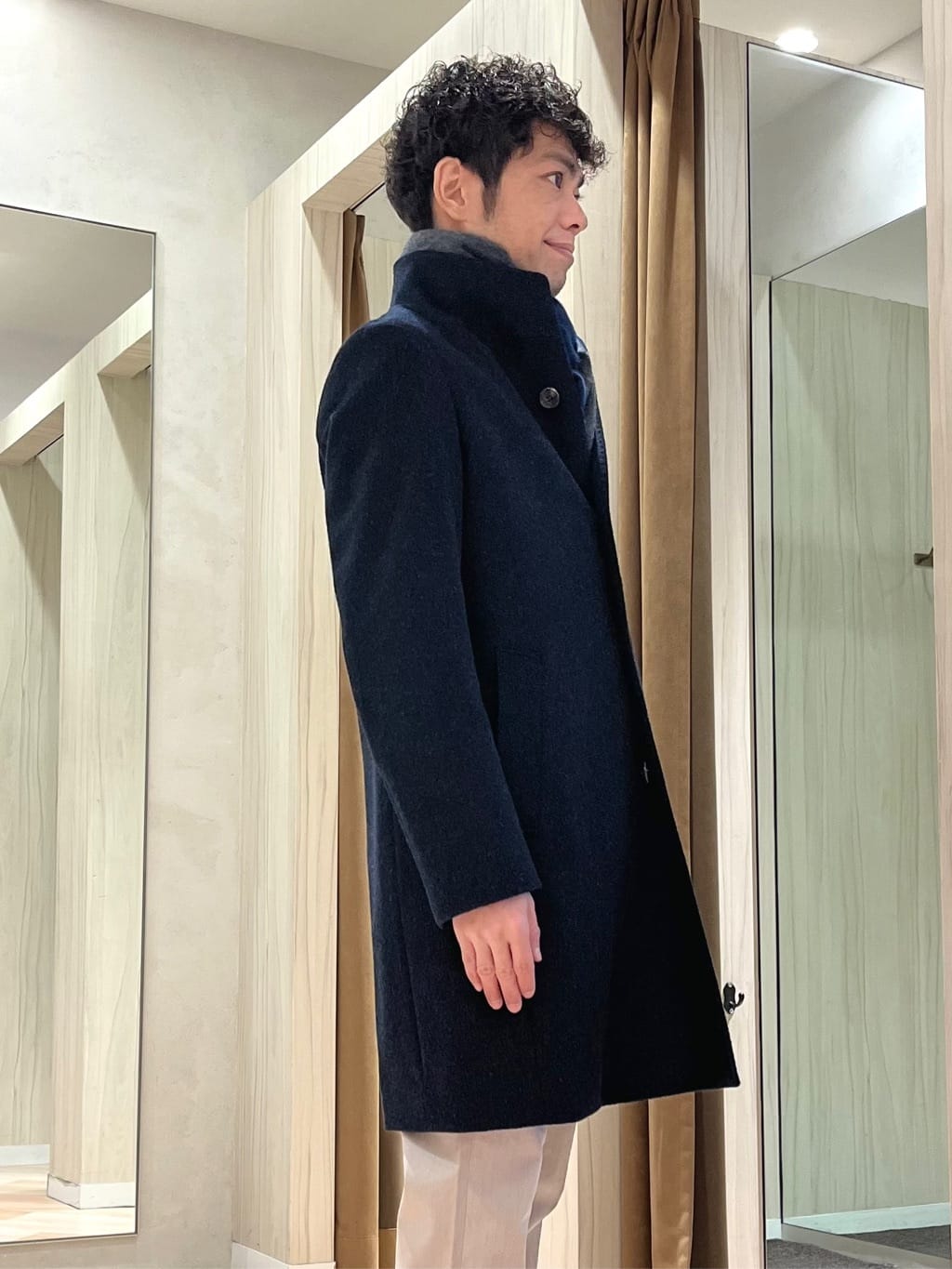 URAさんの「TAKEO KIKUCHI｜【ウールカシミヤブレンド】ビーバー調 スタンドカラー コート」を使ったコーディネート