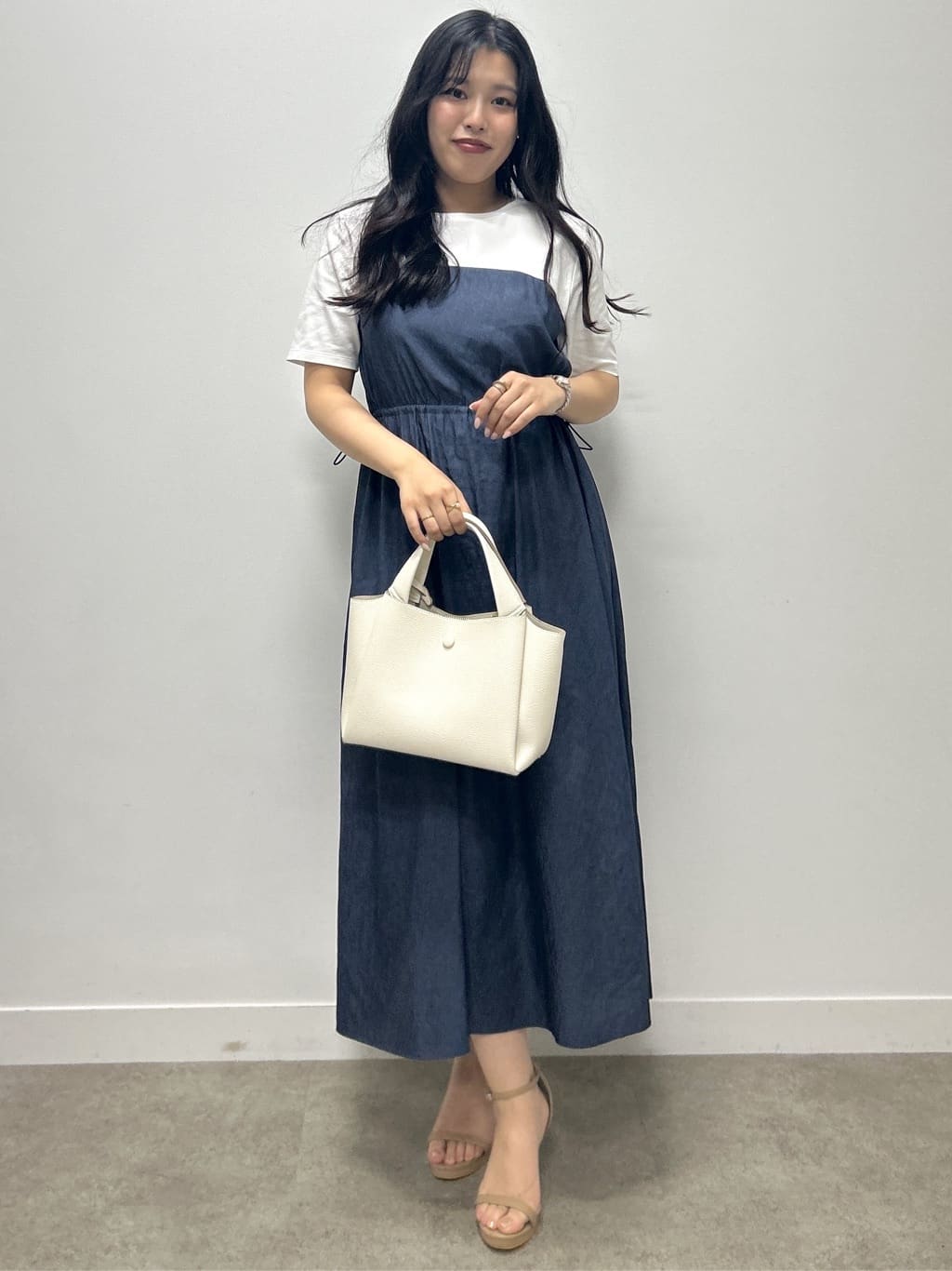 Momokaさんの「COUP DE CHANCE｜【手洗い可】異素材ドッキングワンピース」を使ったコーディネート
