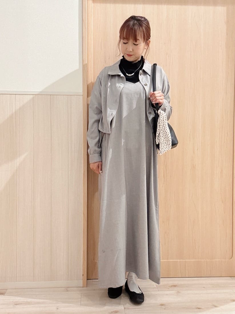 モカさんの「SHOO･LA･RUE｜【2点セット/S-LL】おとなの抜け感 ショート丈シャツ＋キャミワンピース」を使ったコーディネート