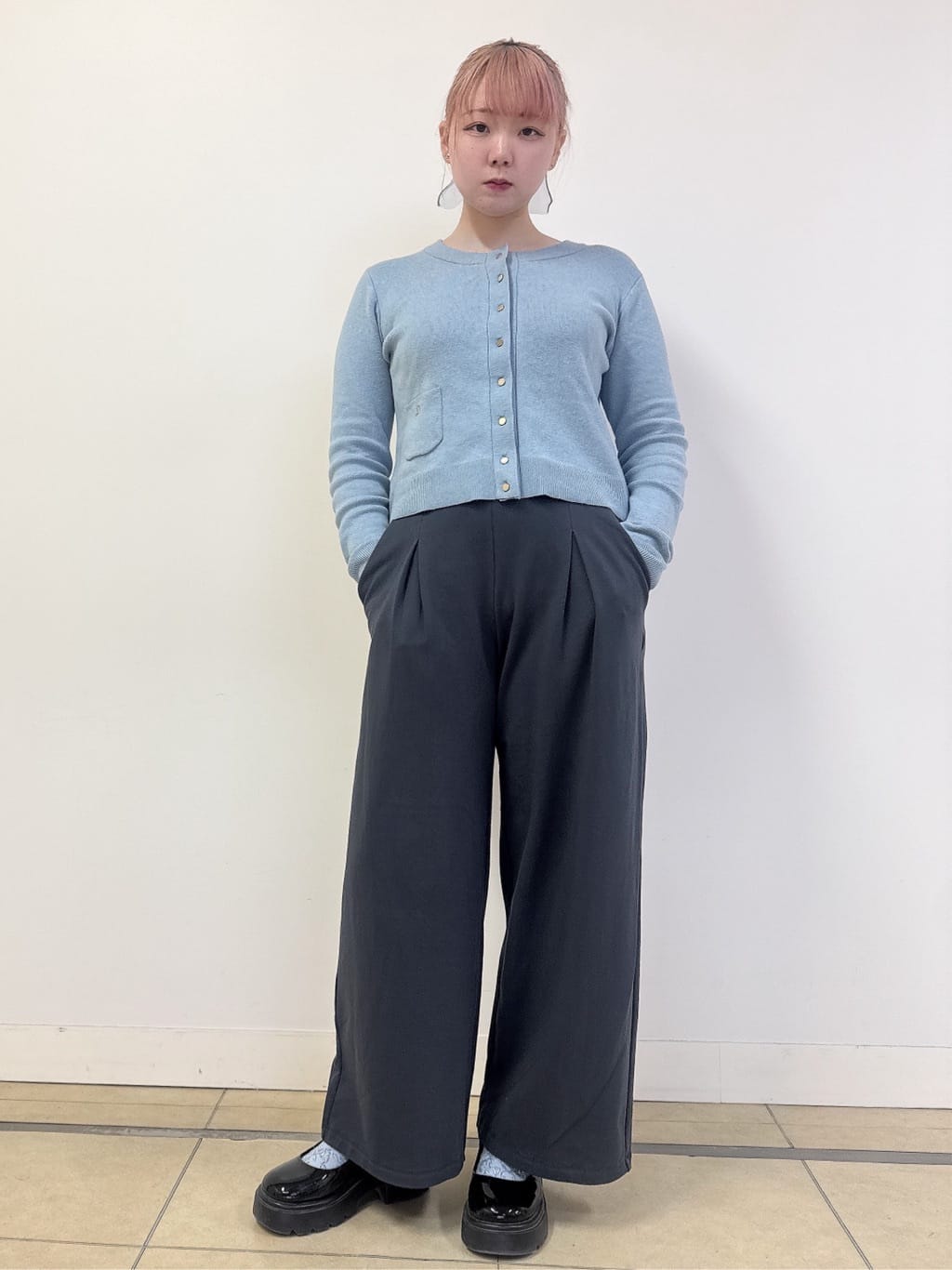 なかもとあきさんの「DRESSTERIOR｜コンフォート ダブルブレザー」を使ったコーディネート