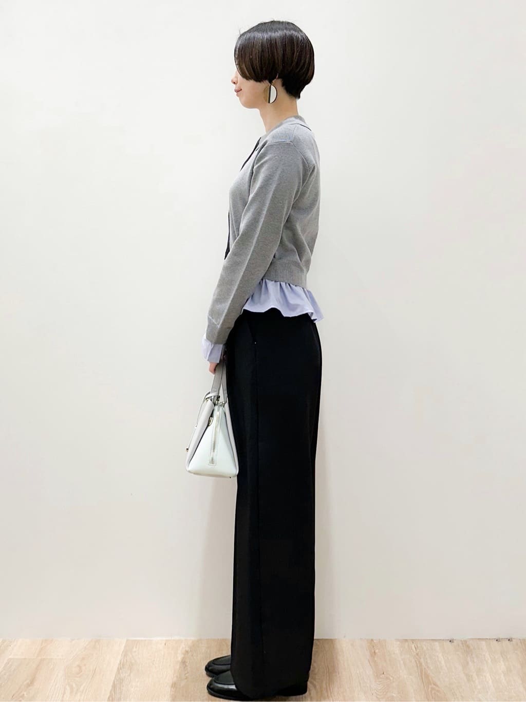 yurieさんの「OPAQUE.CLIP｜ポロ衿シャツドッキングニット【洗濯機OK】」を使ったコーディネート