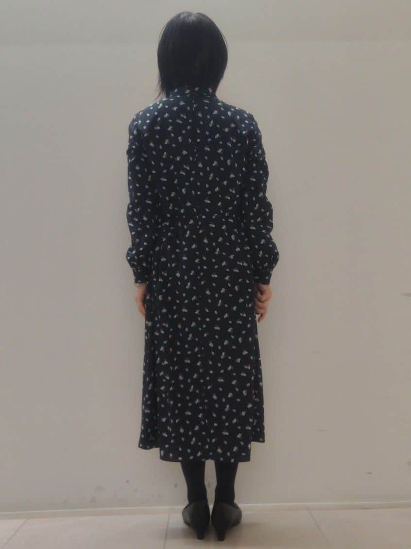 tokuさんの「Reflect｜【セレモニー／通勤／おでかけに◎】フラワープリントボウタイワンピース」を使ったコーディネート