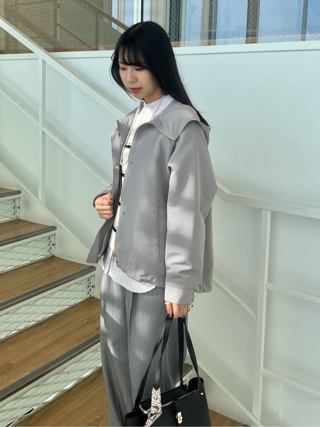 cotaniさんの「grove｜【おうちで洗える】顔周りすっきり、ボートネックニット」を使ったコーディネート