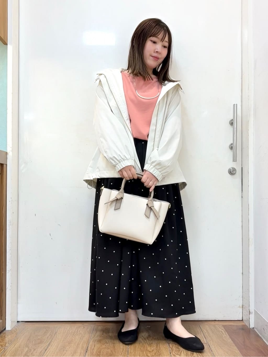 だいわさんの「SHOO･LA･RUE｜【着丈選べる/体型カバー/洗濯機可】さらさらとろん ドルマンブラウス」を使ったコーディネート