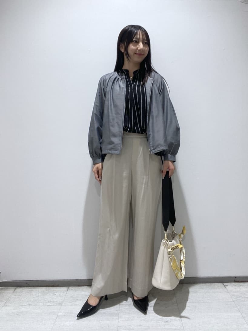 meiさんの「INDIVI｜【ハンドル2WAY／A4収納】スカーフハンドル バケツバッグ」を使ったコーディネート