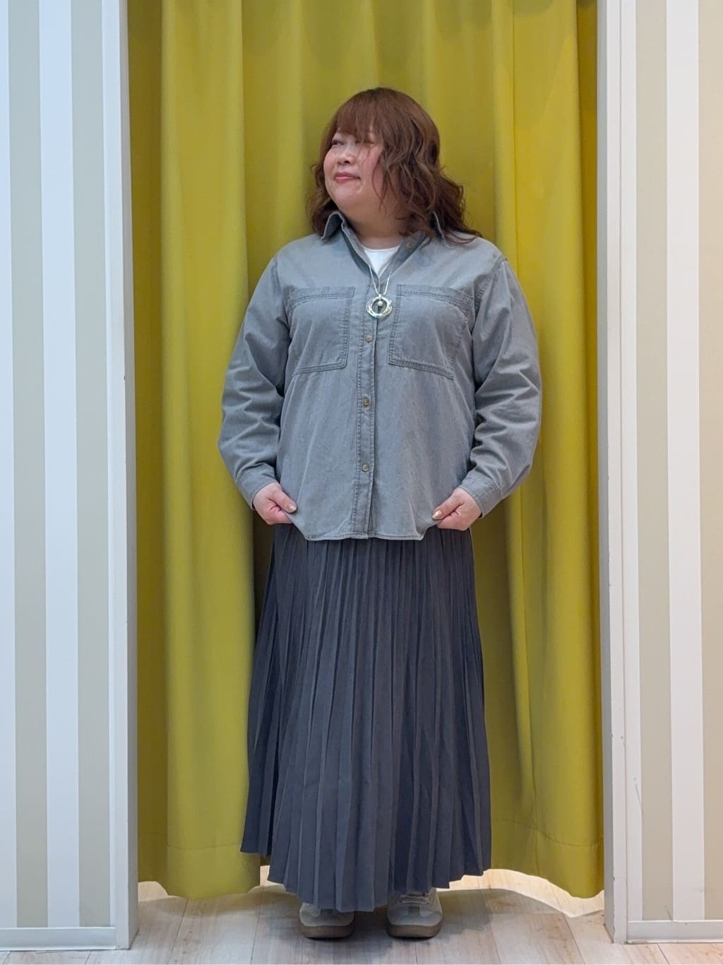 kotoさんさんの「SHOO･LA･RUE｜【洗濯機可/UV/綿100％】体型カバーが叶う ゆるトップス」を使ったコーディネート