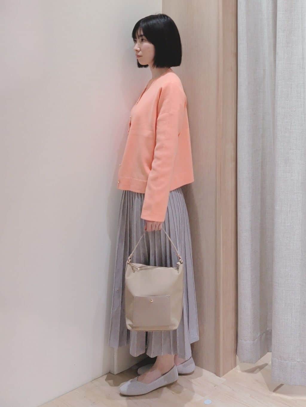 Yuiさんの「grove｜【洗える】毛玉軽減クルーネックカーディガン」を使ったコーディネート