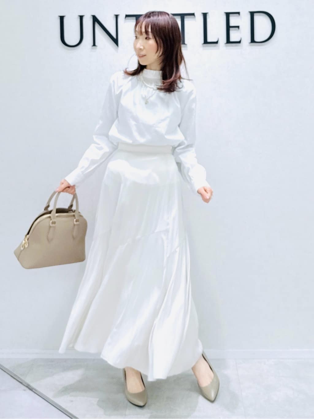 Miwaさんの「UNTITLED｜◆【コットン100/洗える】シャーリングフリルネックブラウス」を使ったコーディネート