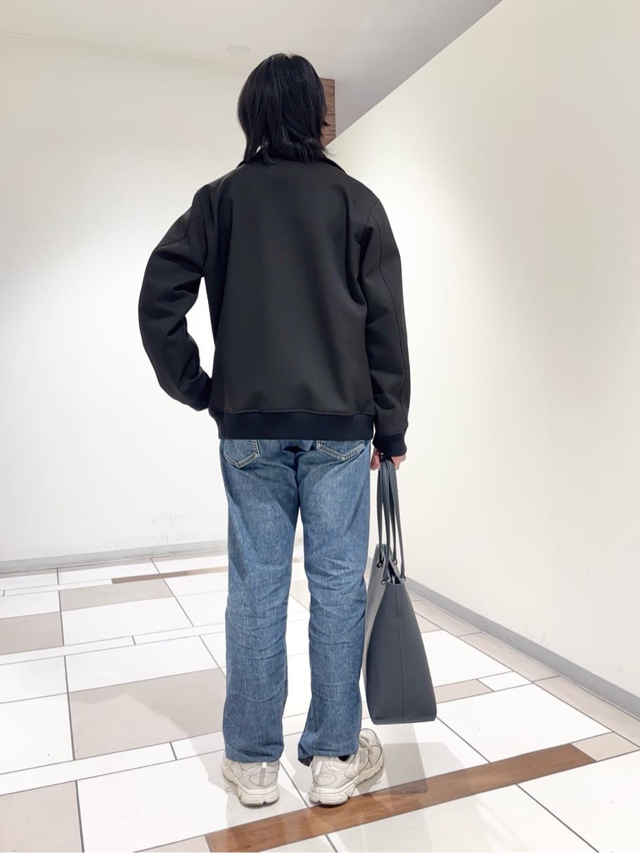 及川さんの「TAKEO KIKUCHI｜【JUST ONE LAYER】ダウンファブリック ジップアップ リブ ブルゾン」を使ったコーディネート