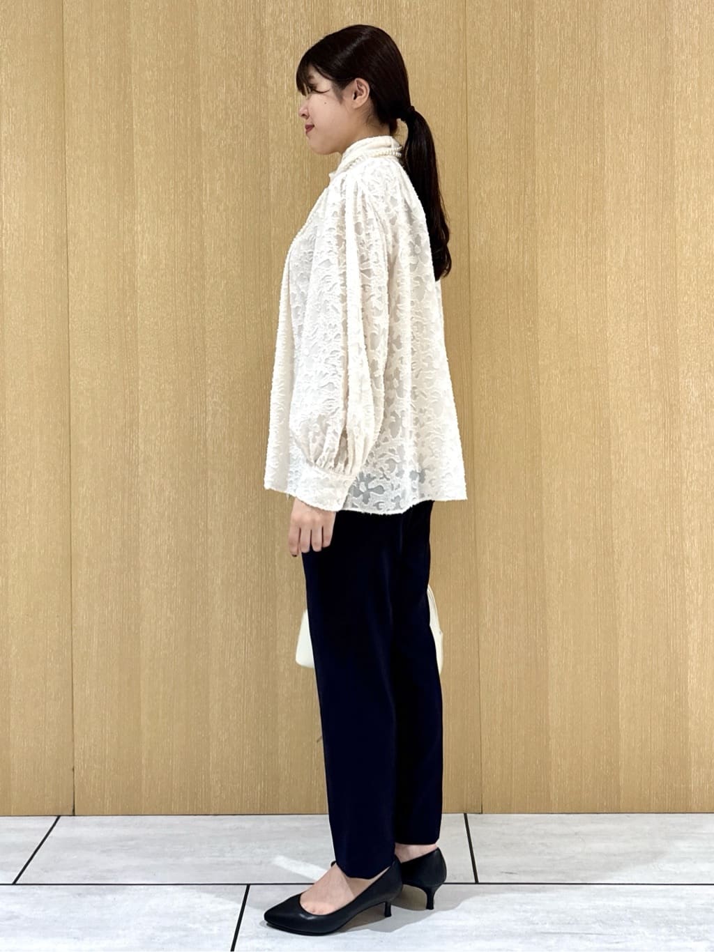 nanaさんの「UNTITLED｜【セレモニー/洗える/シアー】カットジャカード ボウタイブラウス」を使ったコーディネート