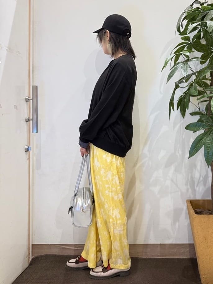 misakiさんの「SHOO･LA･RUE｜【洗濯機可/S-LL】さらっと快適　麻調ゆるリブブルゾン」を使ったコーディネート