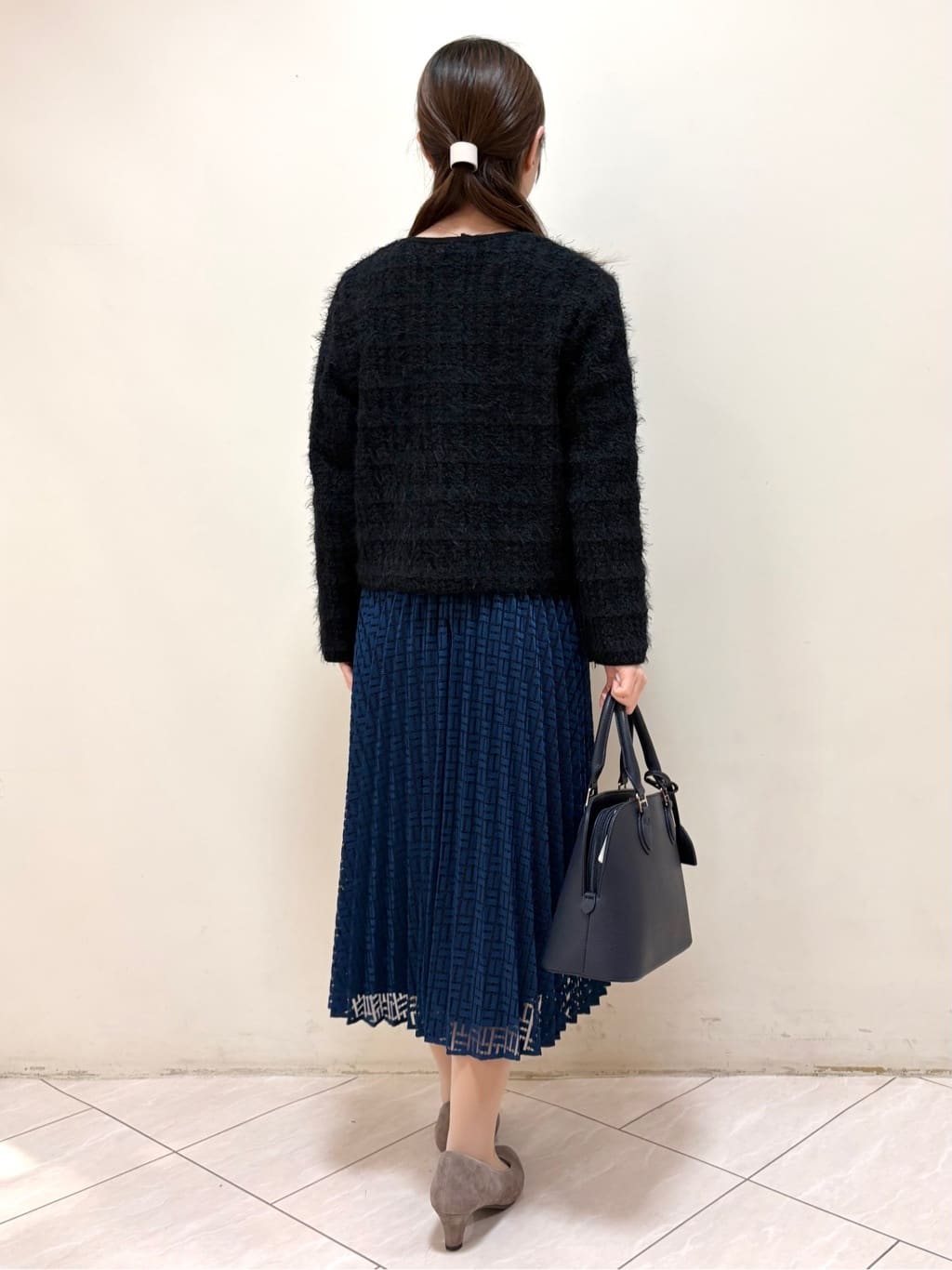 mikiさんの「Reflect｜【お食事会やお出かけに◎】ふんわりジャカード編みカーディガン」を使ったコーディネート