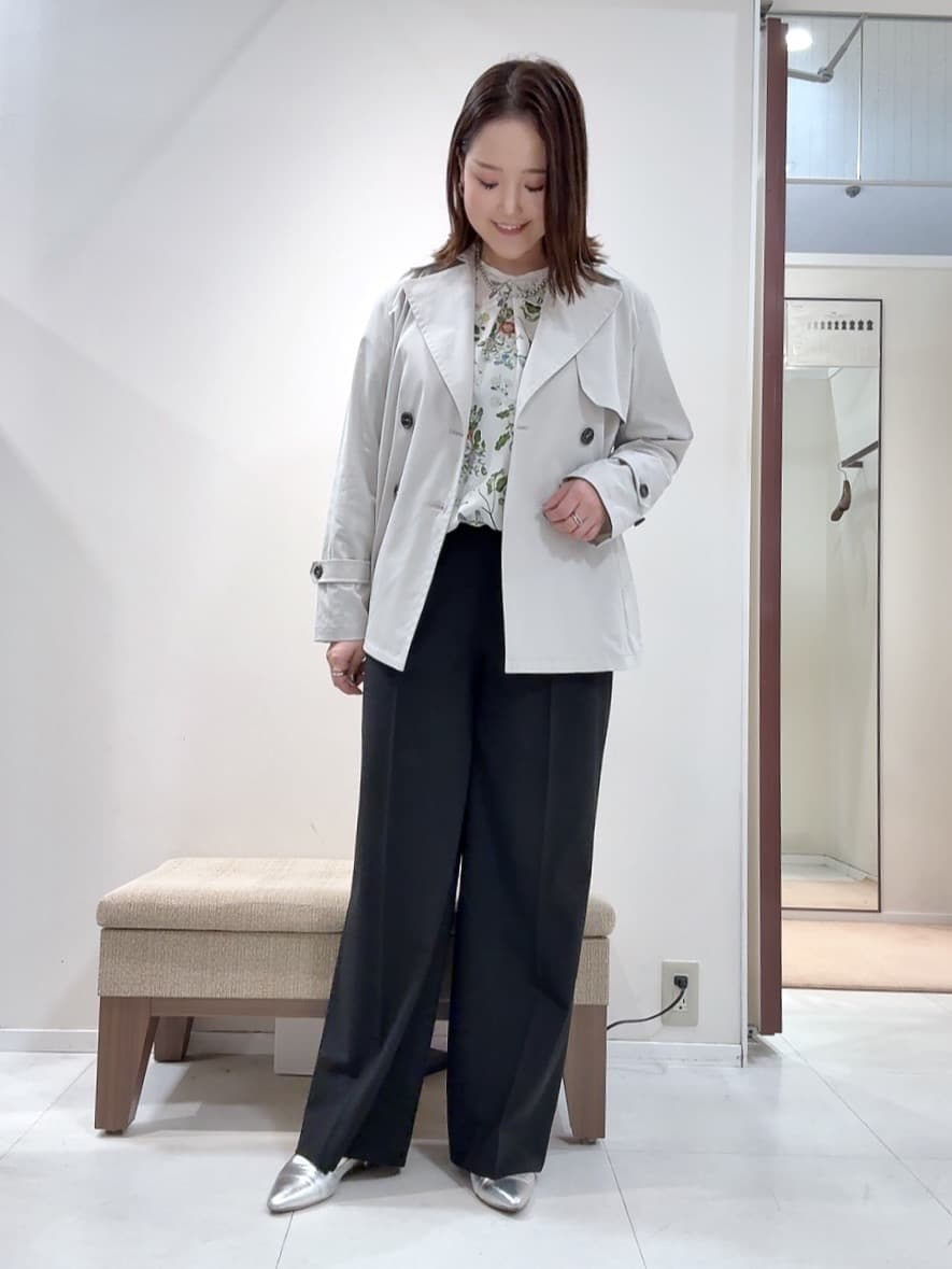 YUIさんの「UNTITLED｜【定番人気/はっ水/洗える】タスランショートトレンチコート」を使ったコーディネート