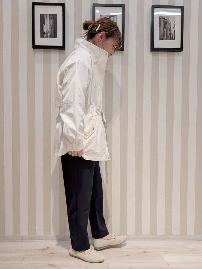 otaさんの「SHOO･LA･RUE｜【防花粉/S-LL】ウエストマークですっきり見え　軽やかスタンドブルゾン」を使ったコーディネート
