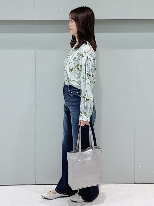 makiさんの「UNTITLED｜【定番人気/はっ水/洗える】タスランショートトレンチコート」を使ったコーディネート