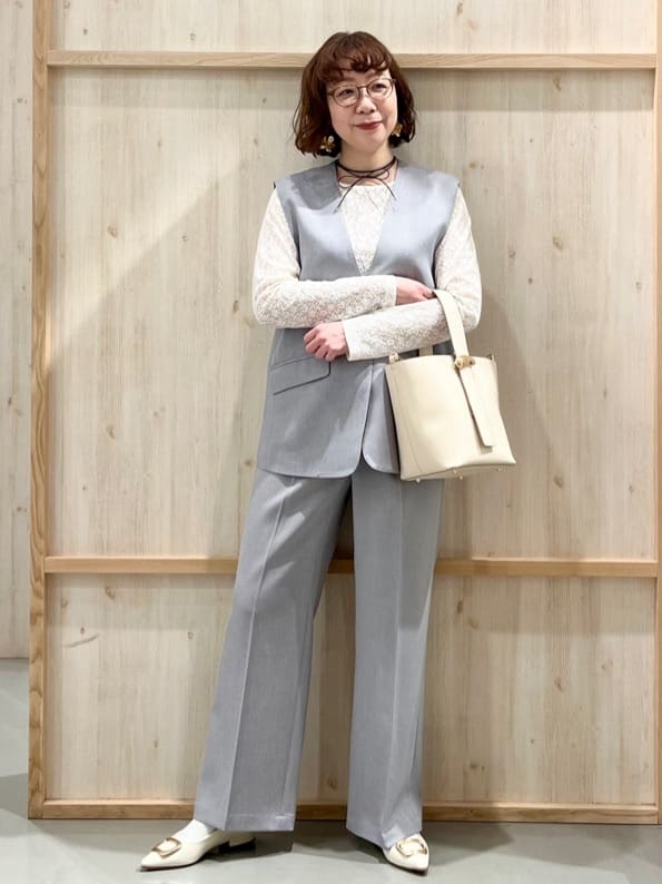 nakoさんの「THE SHOP TK｜【通勤にもカジュアルにも】CAVIAN ジレ/セットアップ可」を使ったコーディネート