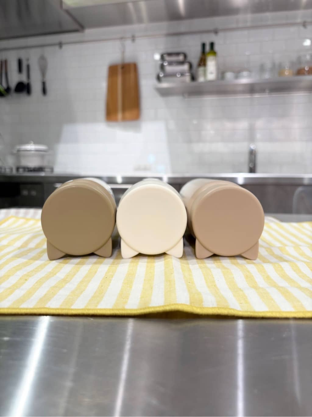 muuさんの「212 KITCHEN STORE｜にゃお ねこみみステンレスマグボトル P」を使ったコーディネート