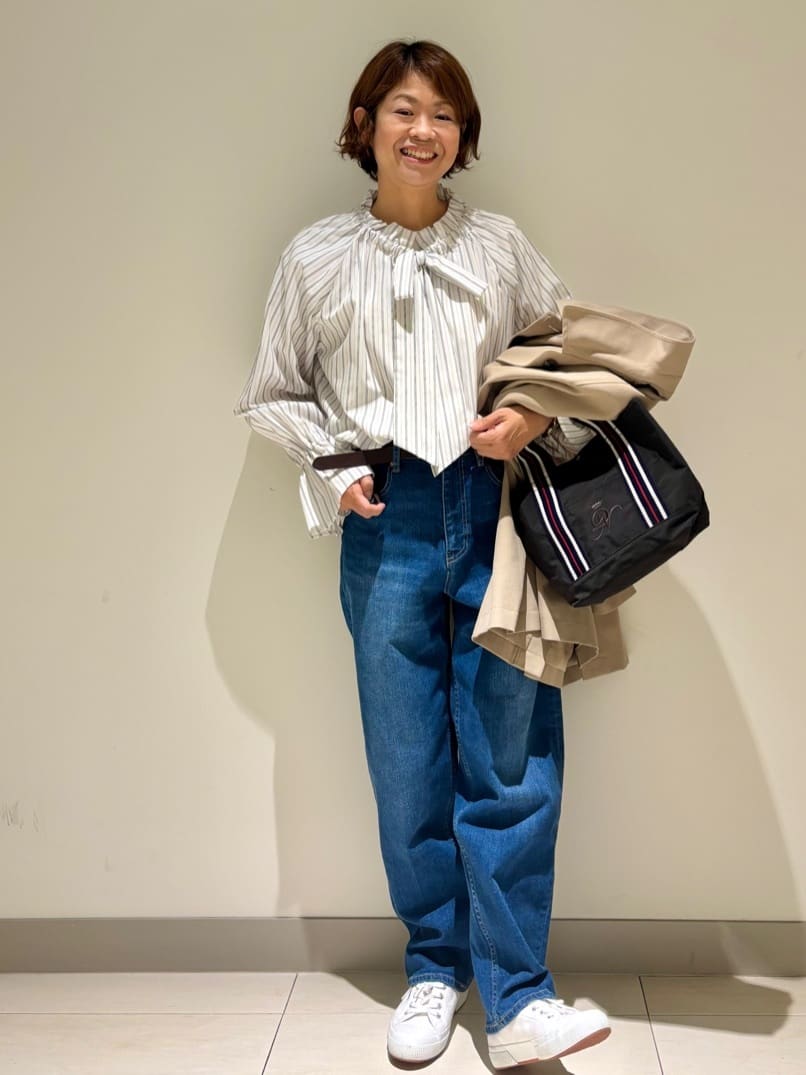 Haruさんの「Dessin｜【花粉ガード/撥水加工/洗える】ステンカラースプリングコート」を使ったコーディネート