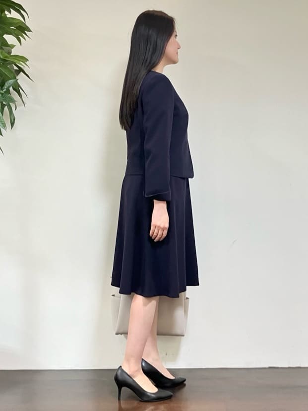 カレンさんの「UNTITLED｜【透けにくい/ウエストイン見え】タックブラウス」を使ったコーディネート