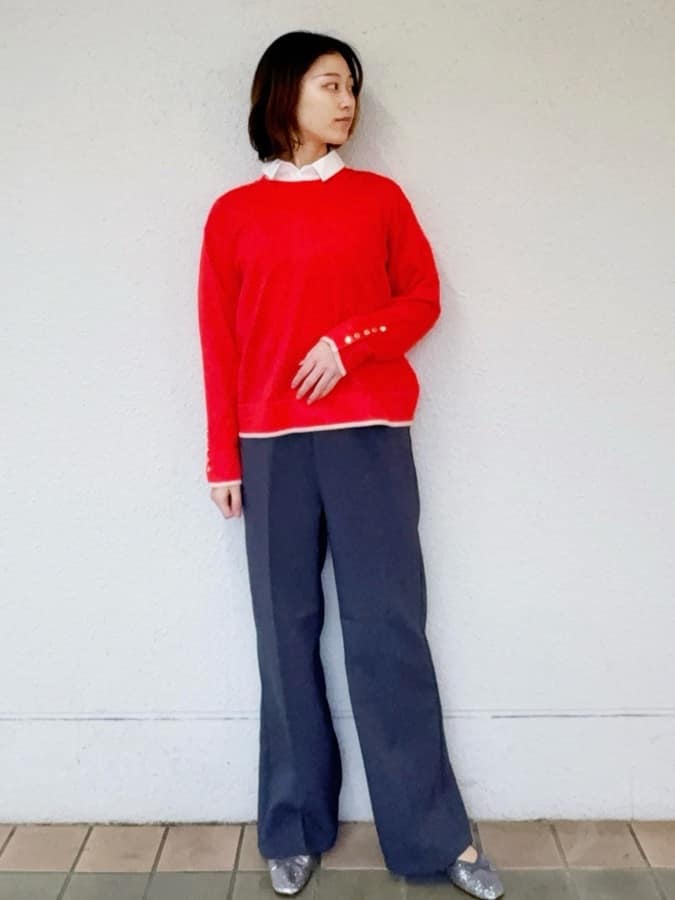 risaさんの「OPAQUE.CLIP｜金ボタン使いリラクシーニット【洗濯機OK】」を使ったコーディネート