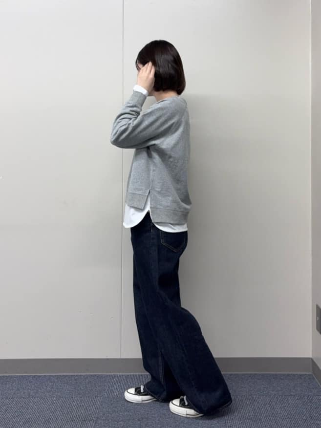 hinakoさんの「Dessin｜【洗える】ラグラン切り替えミニロゴカットソー」を使ったコーディネート